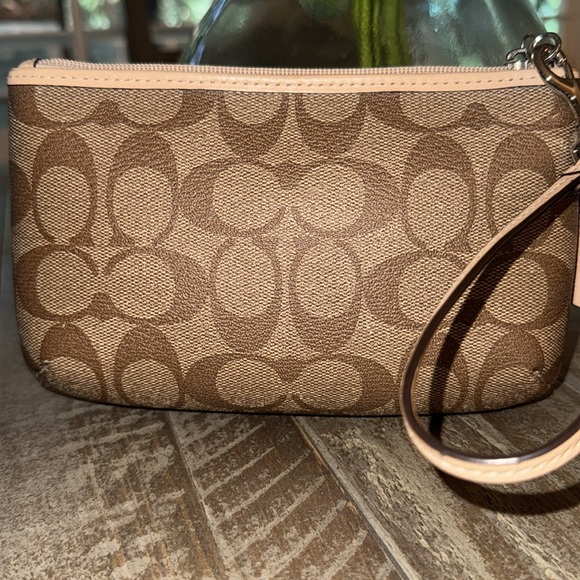 NWOT, Coach signature khaki / red Coach logo wristlet. - Picture 4 of 7